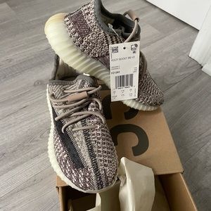 Yeezy boost 350 v2 zyon kids 11.5 nwt/nib